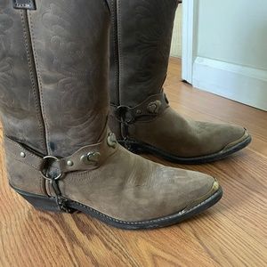 Women’s cowboy boots size 8.5